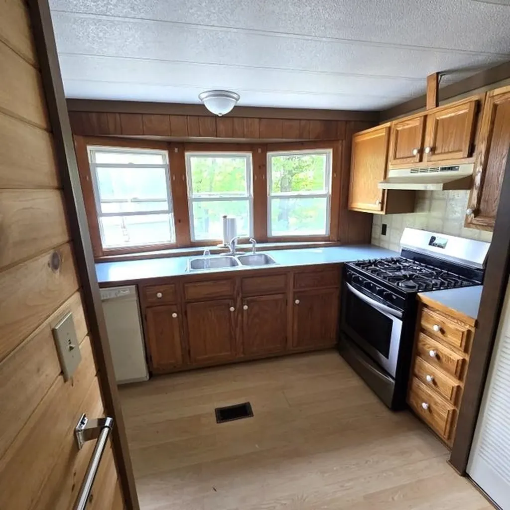 30 Players Lane Lyndon VT 05851