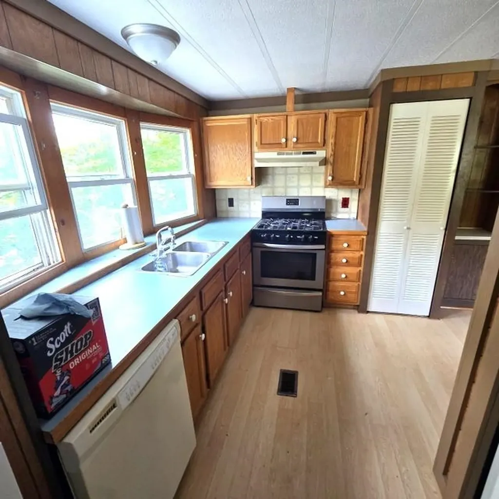 30 Players Lane Lyndon VT 05851