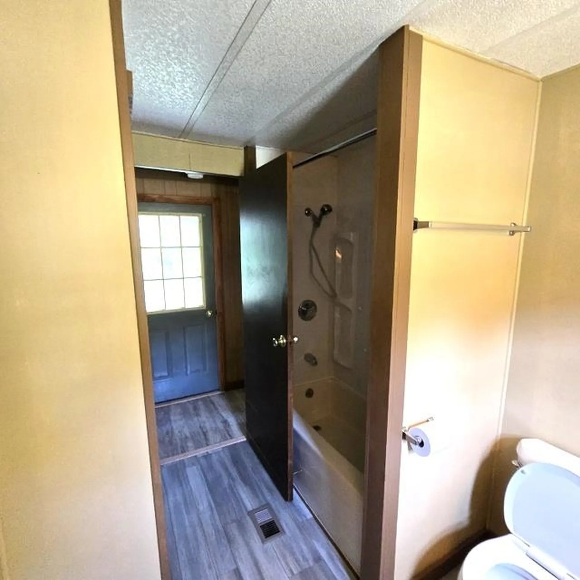 30 Players Lane Lyndon VT 05851