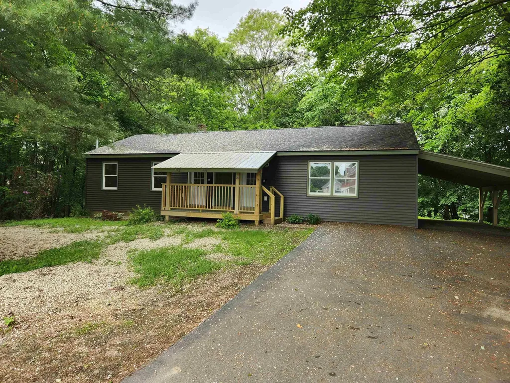 14 Bay Street Claremont NH 03743