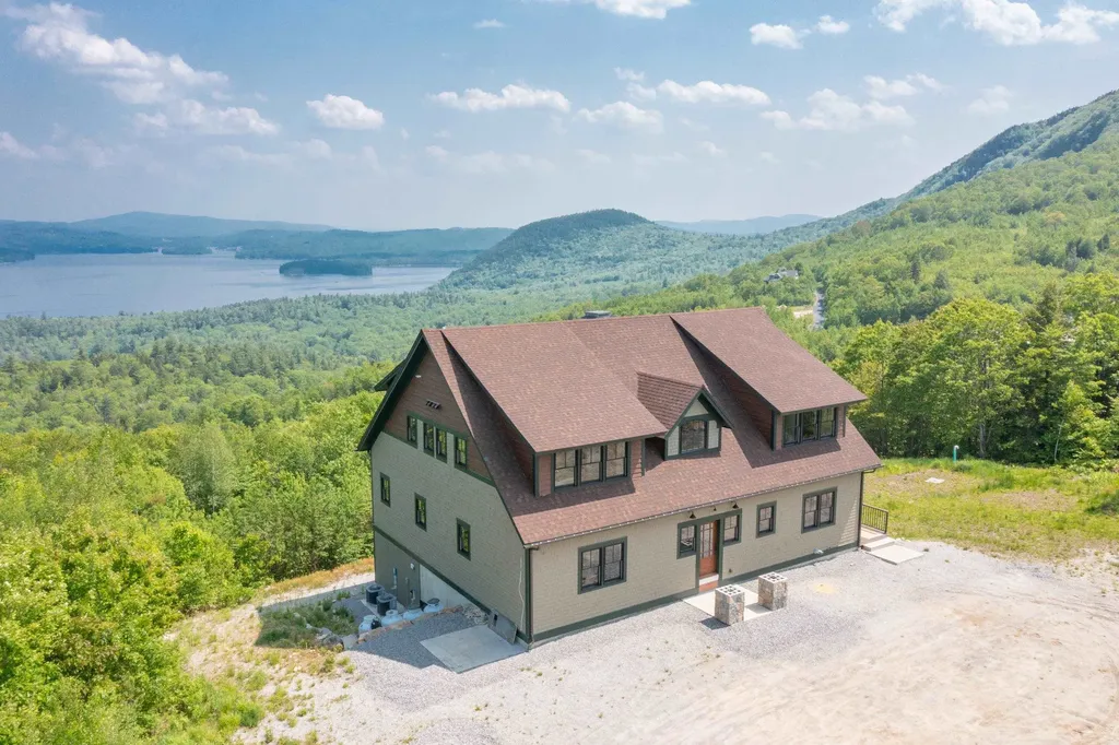 4 Skyline Drive Hebron NH 03241