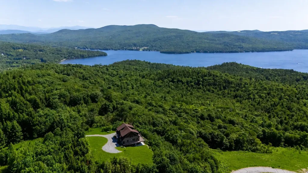 4 Skyline Drive Hebron NH 03241