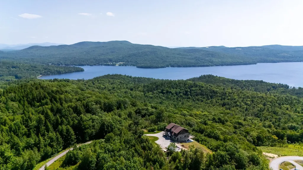 4 Skyline Drive Hebron NH 03241