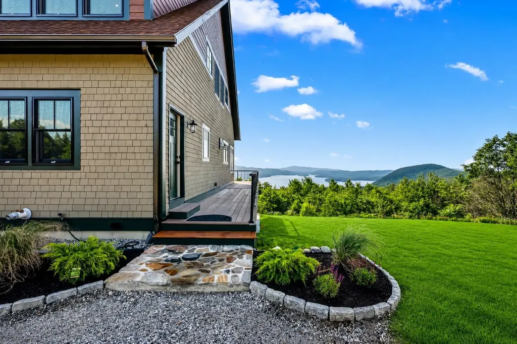 4 Skyline Drive Hebron NH 03241
