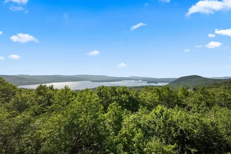 4 Skyline Drive Hebron NH 03241