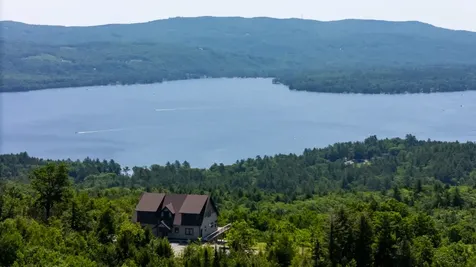 4 Skyline Drive Hebron NH 03241