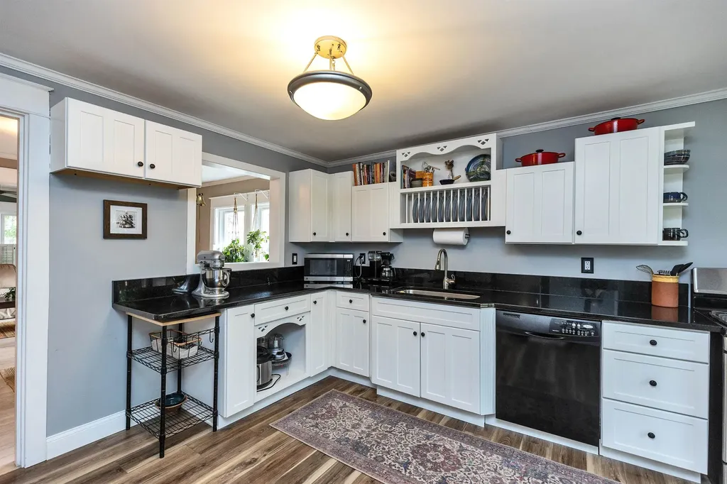 48 North Adams Street Manchester NH 03104