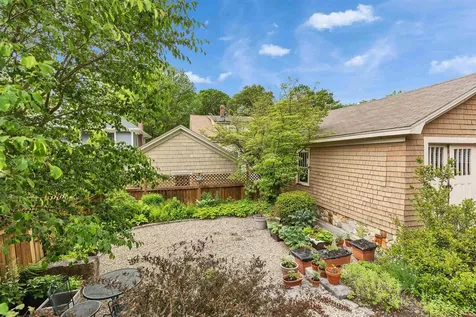 48 North Adams Street Manchester NH 03104