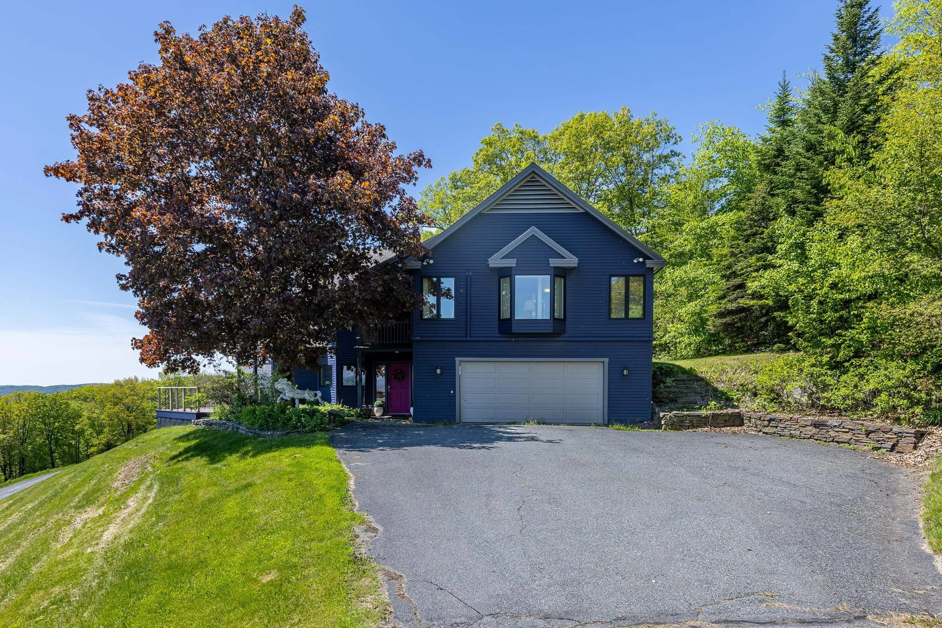 122 Coachman's Way Hartford VT 05001