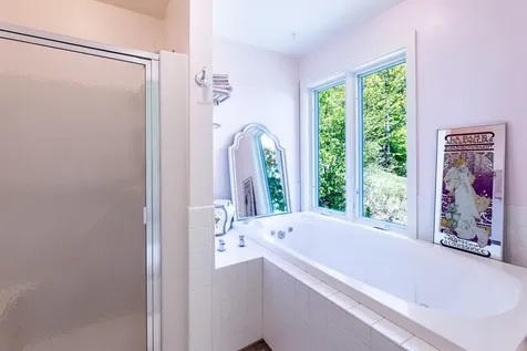 122 Coachman's Way Hartford VT 05001