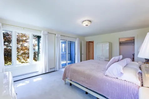 122 Coachman's Way Hartford VT 05001