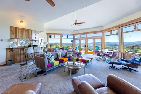 122 Coachman's Way Hartford VT 05001