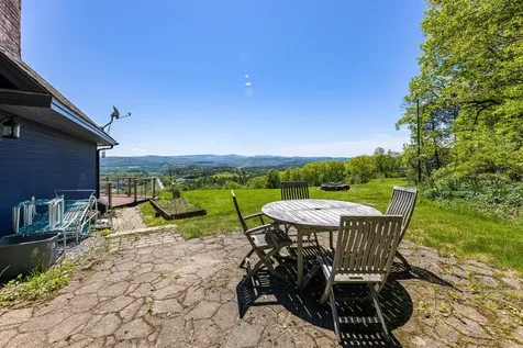 122 Coachman's Way Hartford VT 05001