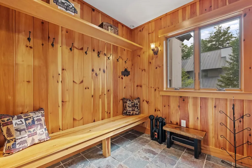 79 Flume Road Lincoln NH 03251