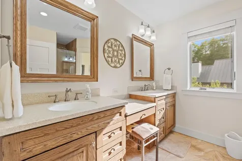 79 Flume Road Lincoln NH 03251