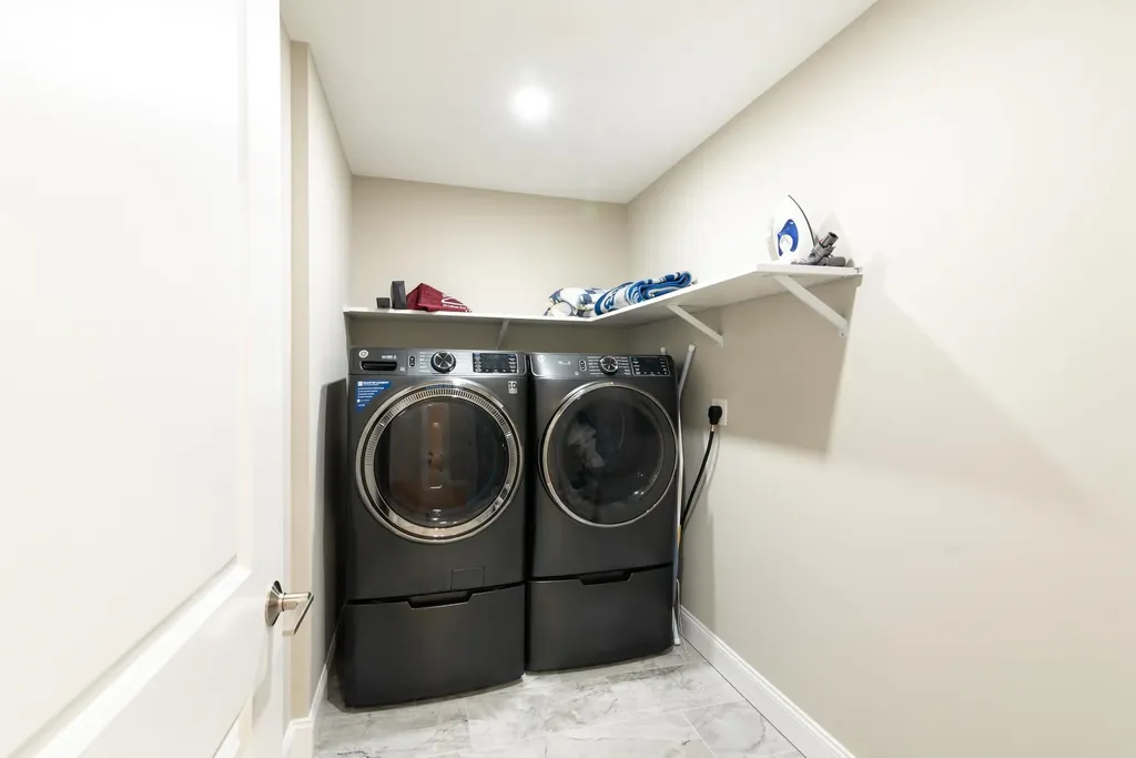 9-2 Porch Light Drive Dover NH 03820