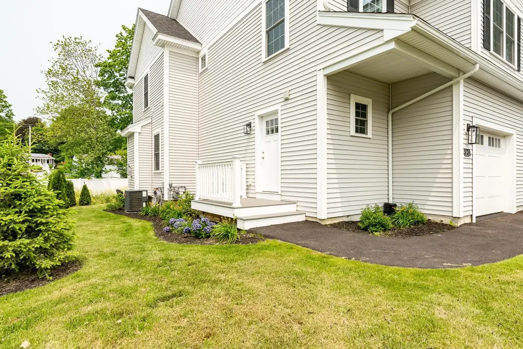 9-2 Porch Light Drive Dover NH 03820