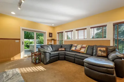 9 Quinn Road Hancock NH 03449