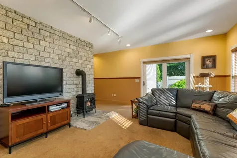 9 Quinn Road Hancock NH 03449