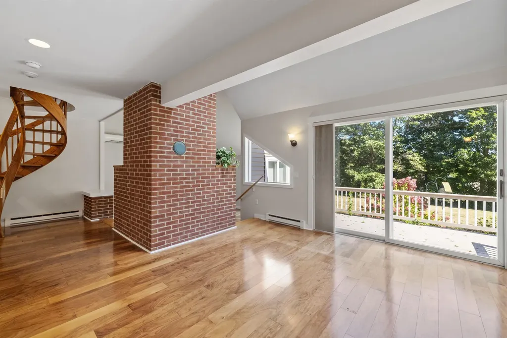 21 Fells Way Laconia NH 03246