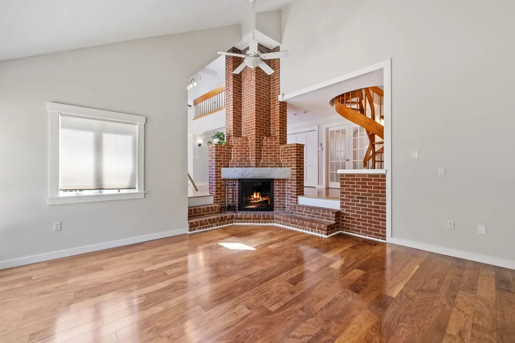 21 Fells Way Laconia NH 03246