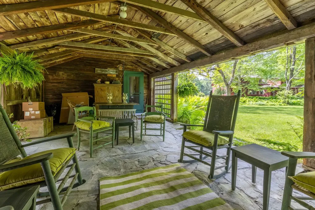 4 Quechee Road Hartland VT 05048