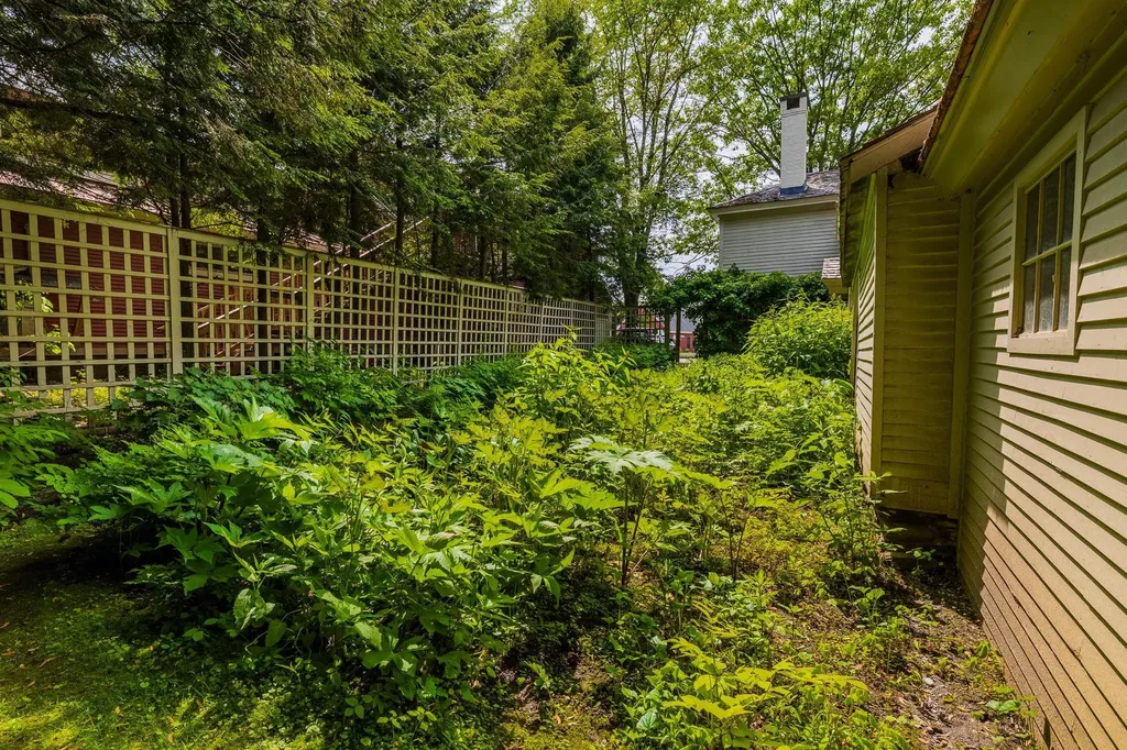 4 Quechee Road Hartland VT 05048