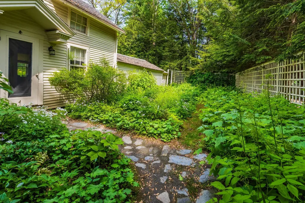 4 Quechee Road Hartland VT 05048