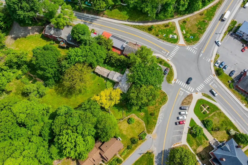 4 Quechee Road Hartland VT 05048