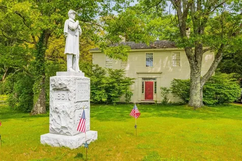 4 Quechee Road Hartland VT 05048