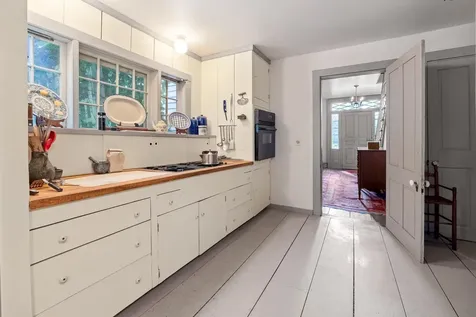 4 Quechee Road Hartland VT 05048