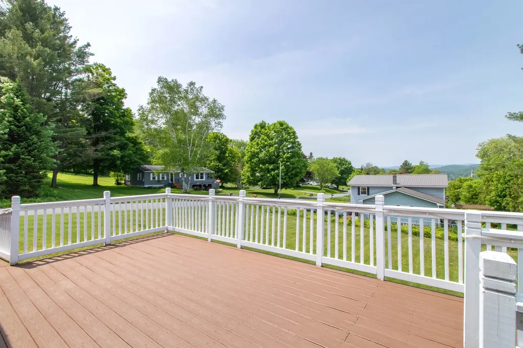 14 Ridgewood Drive St. Johnsbury VT 05819