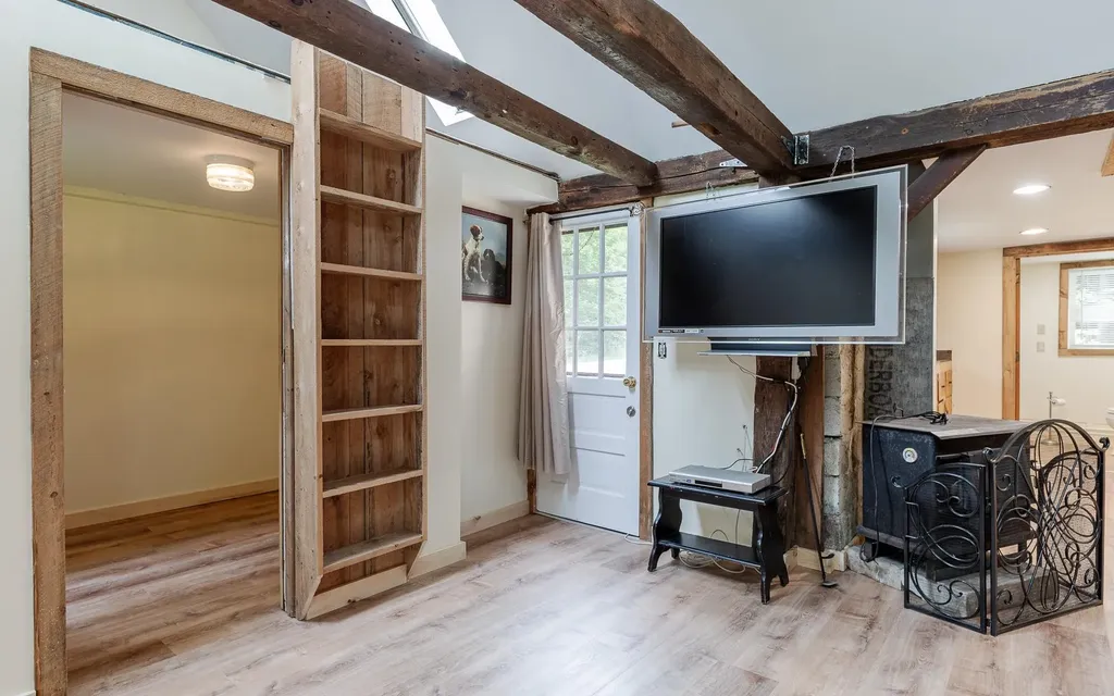 46 Old Cheshire Turnpike Walpole NH 03608