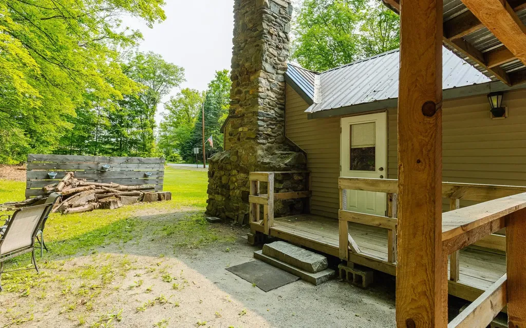 46 Old Cheshire Turnpike Walpole NH 03608