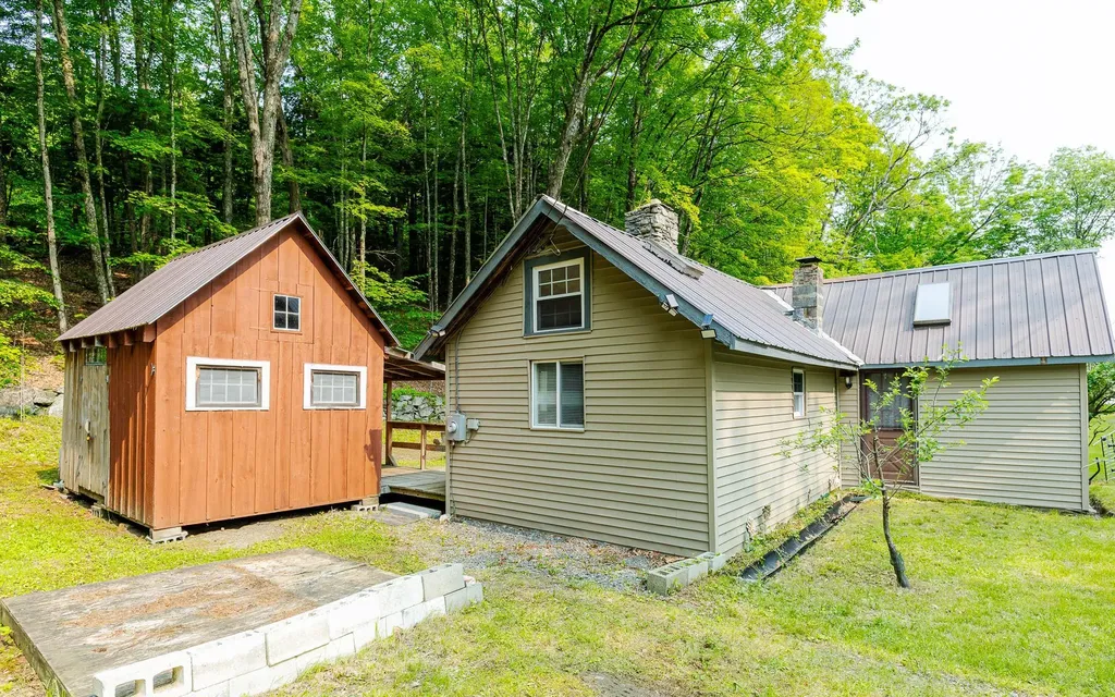 46 Old Cheshire Turnpike Walpole NH 03608