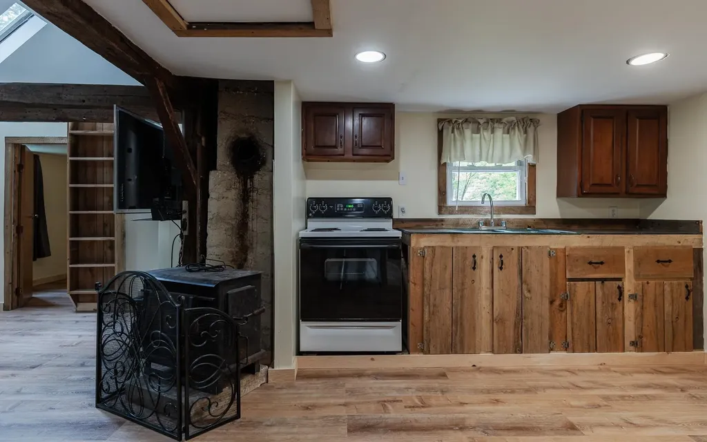 46 Old Cheshire Turnpike Walpole NH 03608