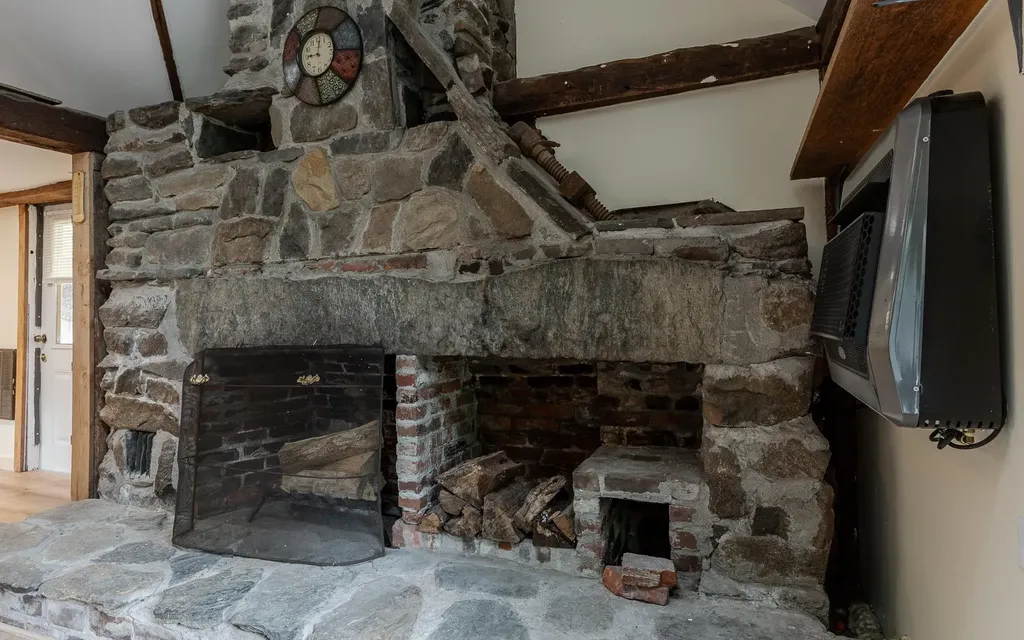 46 Old Cheshire Turnpike Walpole NH 03608