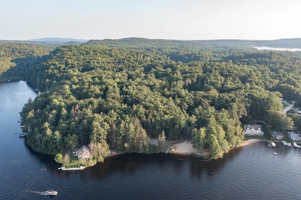 12 Pine Point Drive Northwood NH 03261