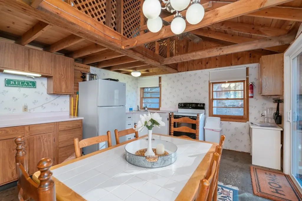 12 Pine Point Drive Northwood NH 03261