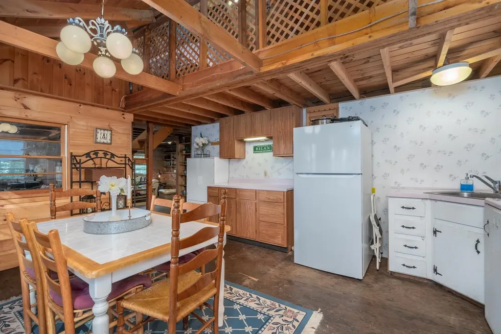 12 Pine Point Drive Northwood NH 03261