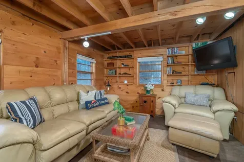 12 Pine Point Drive Northwood NH 03261