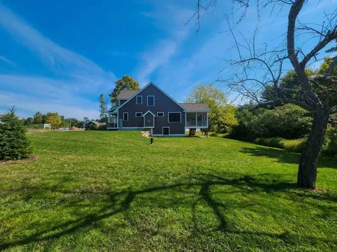 11 Edgewater Drive Brentwood NH 03833