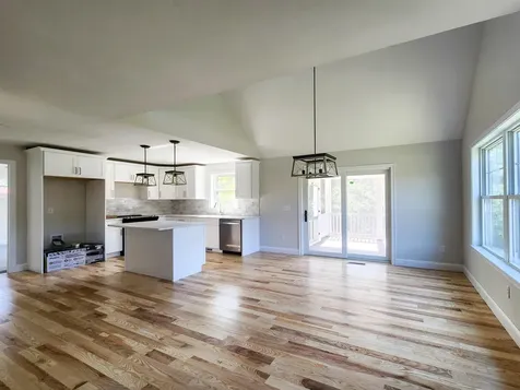 11 Edgewater Drive Brentwood NH 03833