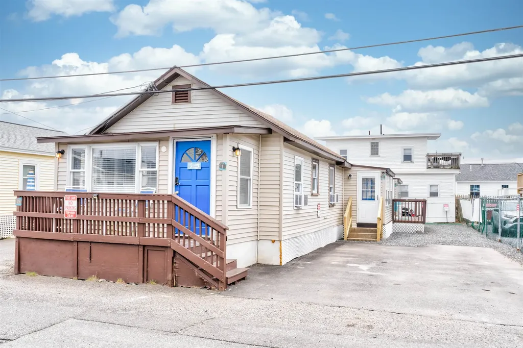 15 Riverview Terrace Hampton NH 03842