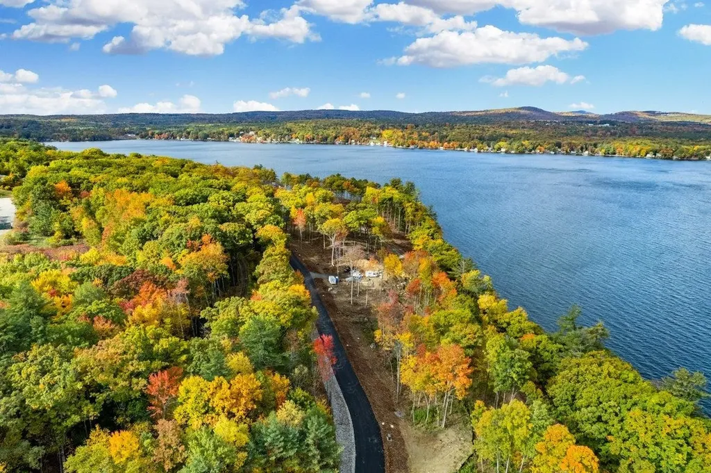 11-1 Knotty Way Belmont NH 03220