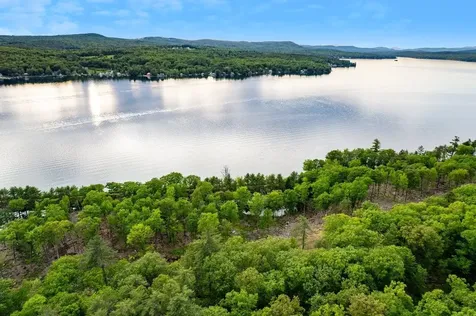 11-1 Knotty Way Belmont NH 03220