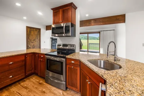 210 Field Road Stowe VT 05672