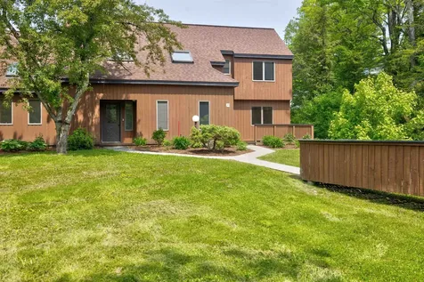 210 Field Road Stowe VT 05672