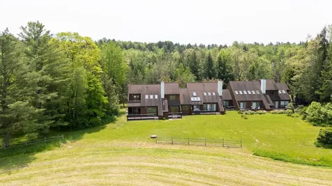 210 Field Road Stowe VT 05672