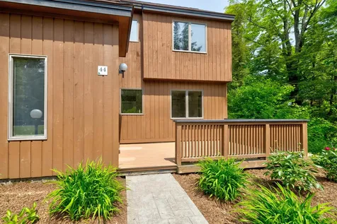 210 Field Road Stowe VT 05672